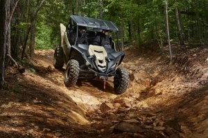 YXZ1000R SS XT-R Action 4