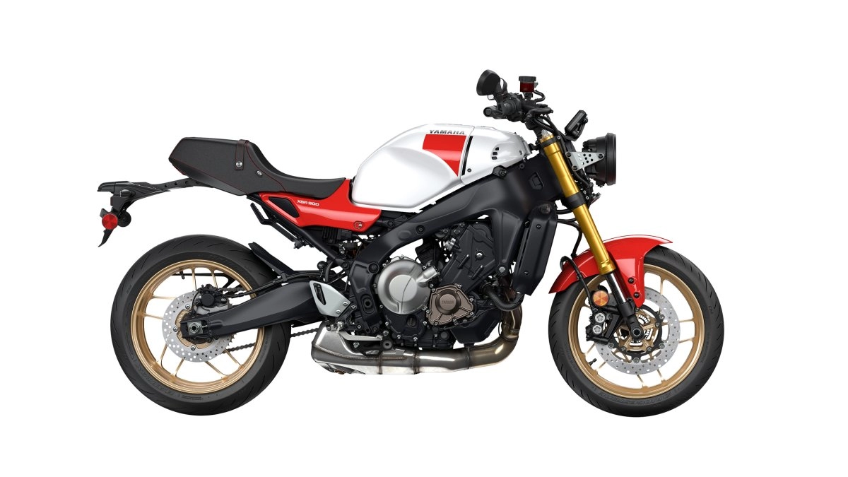 XSR900 on white background